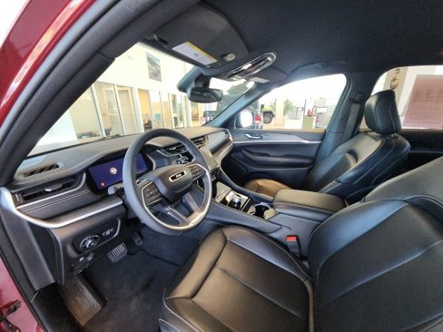Certified 2024 Jeep Grand Cherokee Limited image 30