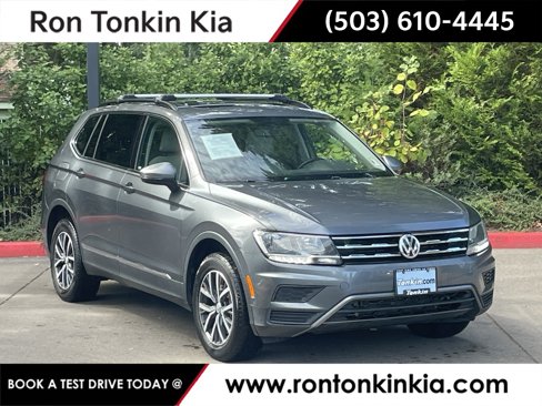Used 2018 Volkswagen Tiguan SE w/ Panoramic Sunroof Package image 1
