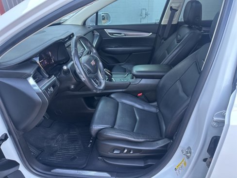 Used 2017 Cadillac XT5 Premium Luxury w/ Driver Assist Package image 13