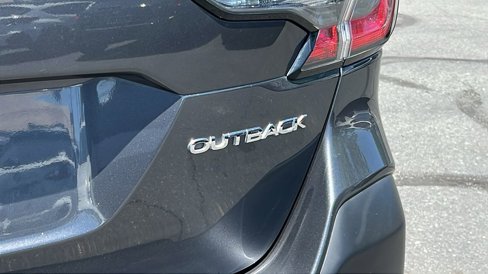 Used 2021 Subaru Outback Limited image 11