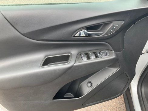 Used 2022 Chevrolet Equinox LT image 16