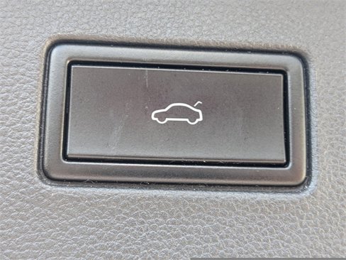 Used 2019 Volkswagen Atlas SEL R-Line image 12