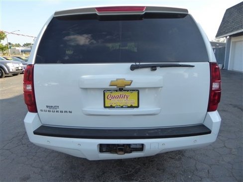 Used 2014 Chevrolet Suburban LT w/ Luxury Package image 7