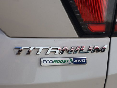 Used 2017 Ford Escape Titanium w/ Equipment Group 301A image 6