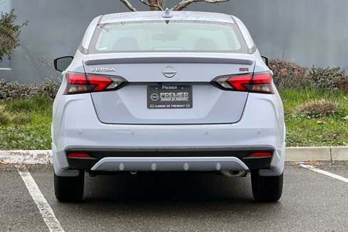 New 2025 Nissan Versa SR w/ Trunk Package image 5