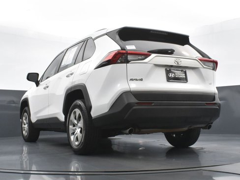 Used 2019 Toyota RAV4 LE image 24