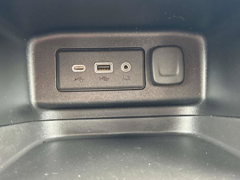 Used 2020 Chevrolet Equinox LT w/ Driver Convenience Package image 32