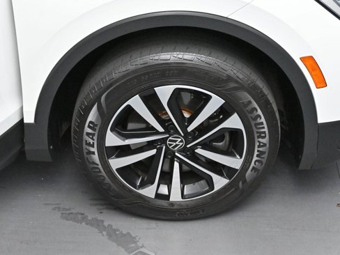 Used 2022 Volkswagen Tiguan S image 34