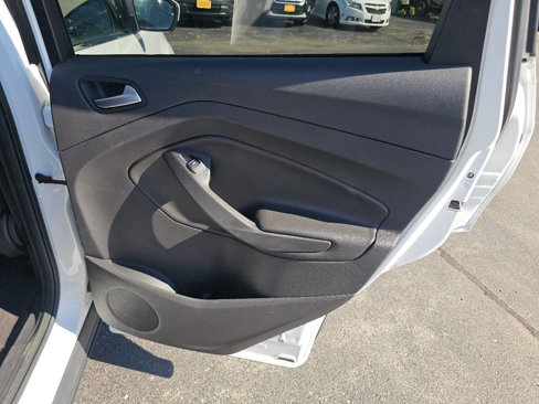 Used 2015 Ford Escape SE image 31