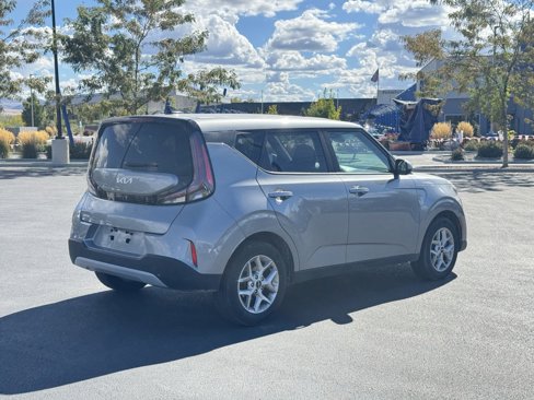 Used 2023 Kia Soul LX w/ Option Group 015 image 7