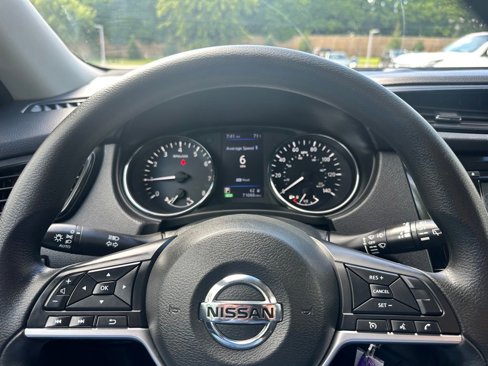 Used 2019 Nissan Rogue S image 23
