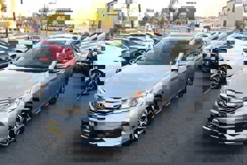 Used 2017 Honda Accord LX image 33