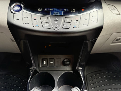Used 2014 Toyota RAV4 EV image 32