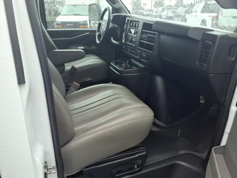 Used 2021 GMC Savana 3500 Extended w/ Power Convenience Package image 25