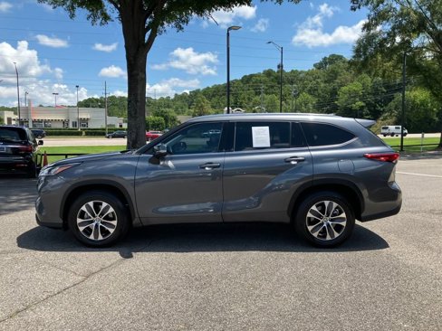 Used 2020 Toyota Highlander XLE image 7