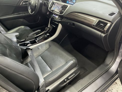 Used 2017 Honda Accord EX-L image 24