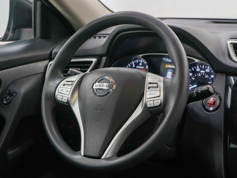 Used 2016 Nissan Rogue SV image 13