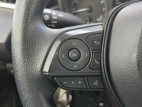 Used 2024 Toyota Corolla LE image 29
