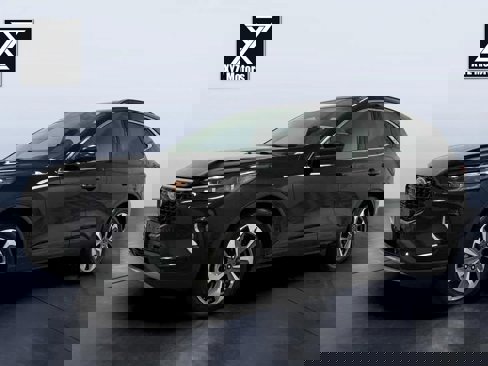 Used 2023 Ford Escape Platinum image 2