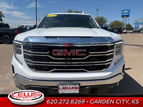 Used 2022 GMC Sierra 1500 SLT w/ SLT Premium Package image 3