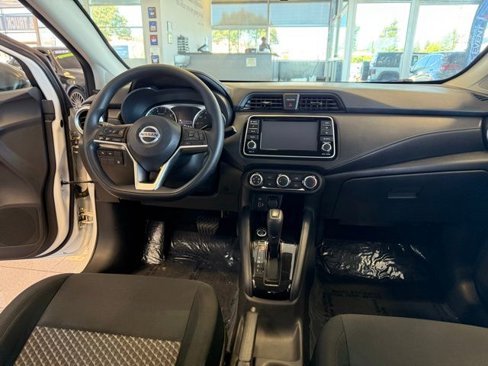 Used 2021 Nissan Versa S w/ Trunk Package image 24