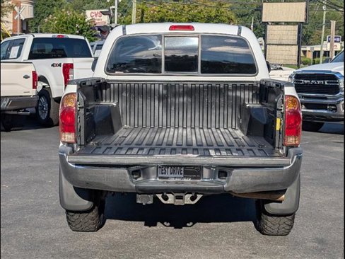 Used 2011 Toyota Tacoma PreRunner image 5