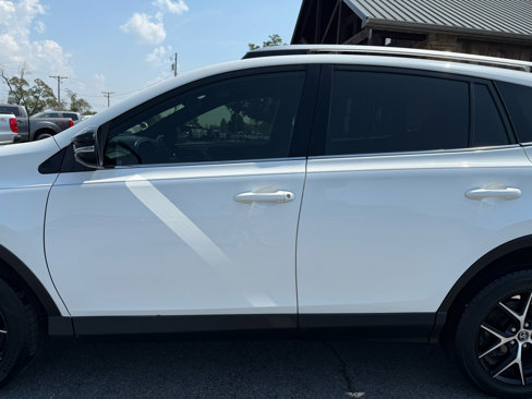 Used 2017 Toyota RAV4 SE image 40