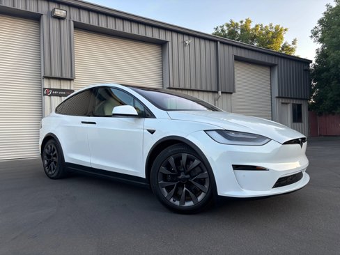 Used 2022 Tesla Model X image 2