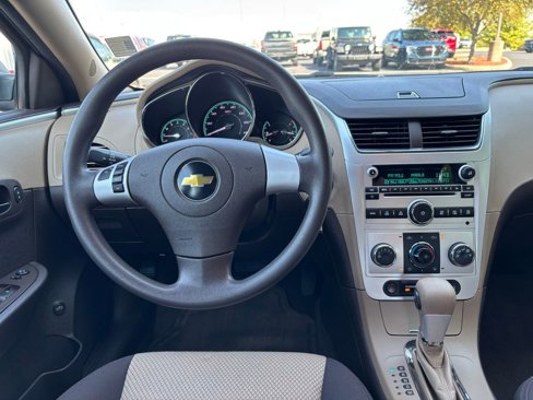 Used 2011 Chevrolet Malibu LS image 17