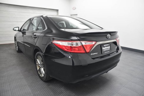 Used 2017 Toyota Camry SE image 5