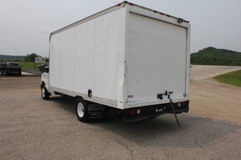 Used 2010 Ford E-350 and Econoline 350 Super Duty image 8