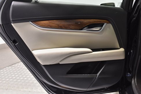 Used 2019 Cadillac XTS Luxury image 25