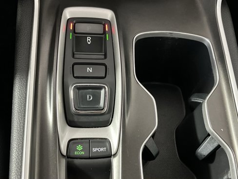 Used 2018 Honda Accord Sport image 21
