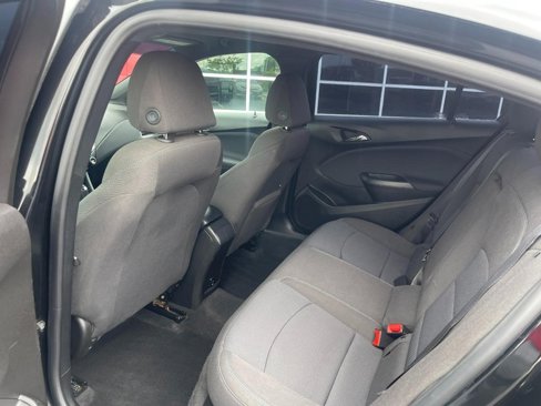 Used 2018 Chevrolet Cruze LT w/ Convenience Package image 13