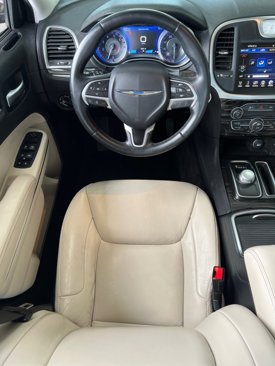 Used 2016 Chrysler 300 Limited image 20