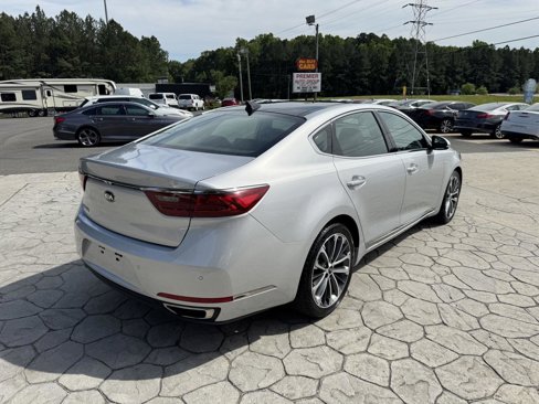 Used 2018 Kia Cadenza Technology image 14