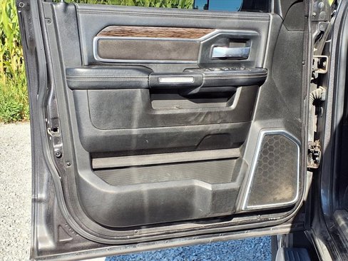 Used 2019 RAM 2500 Laramie image 23