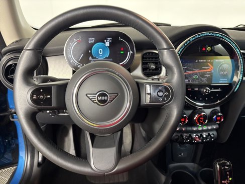 Certified 2024 MINI Cooper 2-Door Hardtop image 18