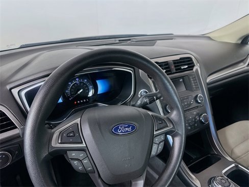 Used 2018 Ford Fusion S image 9