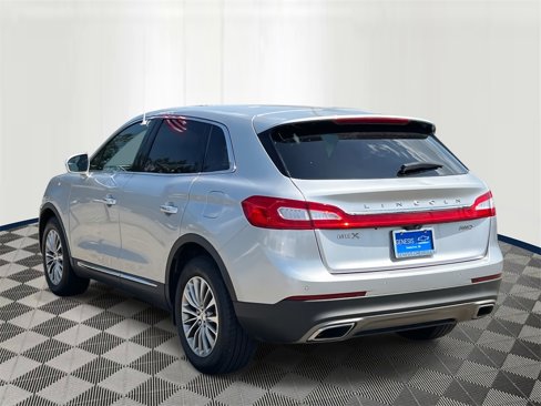 Used 2016 Lincoln MKX Select image 4