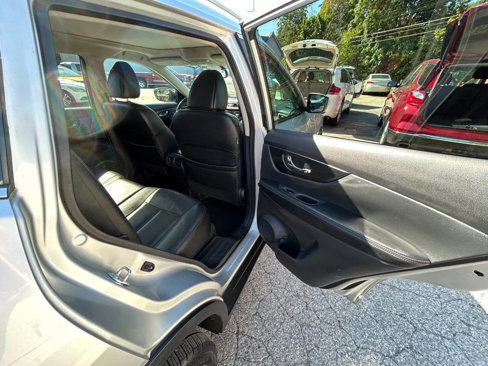 Used 2016 Nissan Rogue SL w/ SL Premium Package image 8