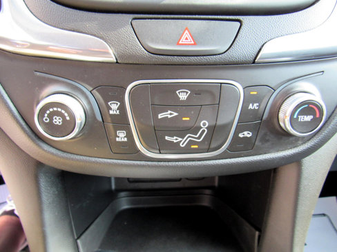 Used 2020 Chevrolet Equinox LT image 17