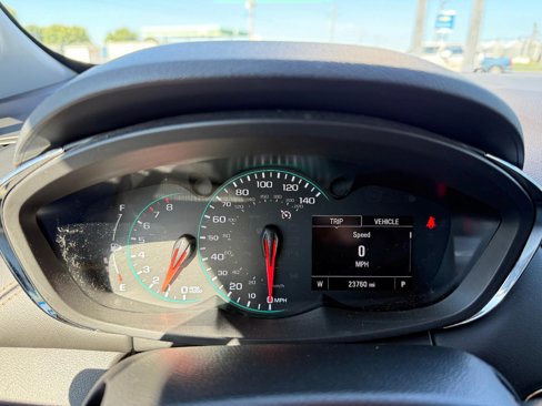 Used 2022 Chevrolet Trax LT w/ Midnight Edition image 15