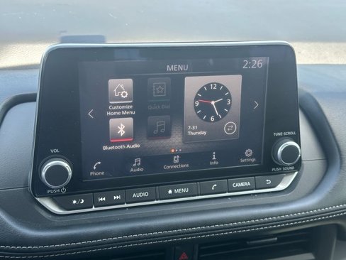 Used 2024 Nissan Rogue S image 23