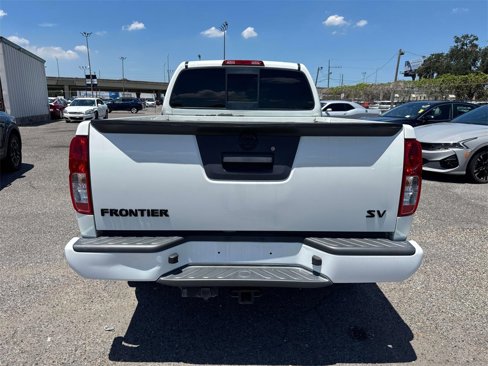 Used 2017 Nissan Frontier SV image 11