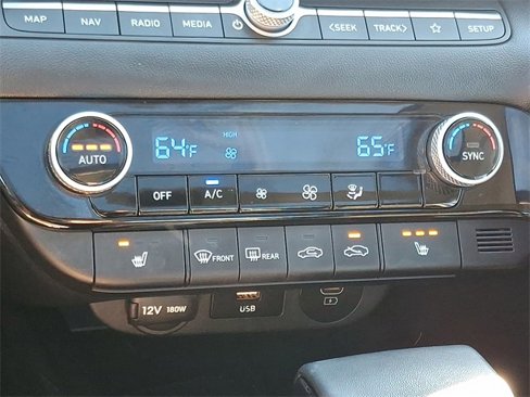 Certified 2025 Hyundai Elantra SEL image 16