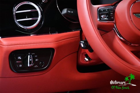 Used 2022 Bentley Bentayga image 19