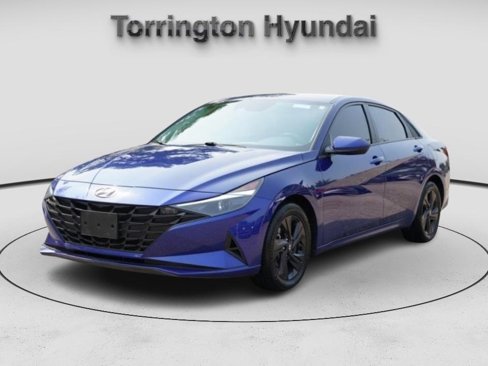 Used 2022 Hyundai Elantra SEL w/ Cargo Package image 3