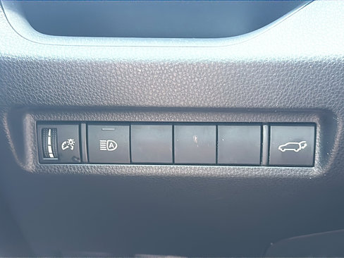 Used 2020 Toyota RAV4 XLE Premium image 36
