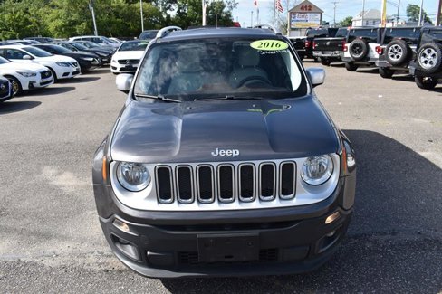 Used 2016 Jeep Renegade Limited image 2
